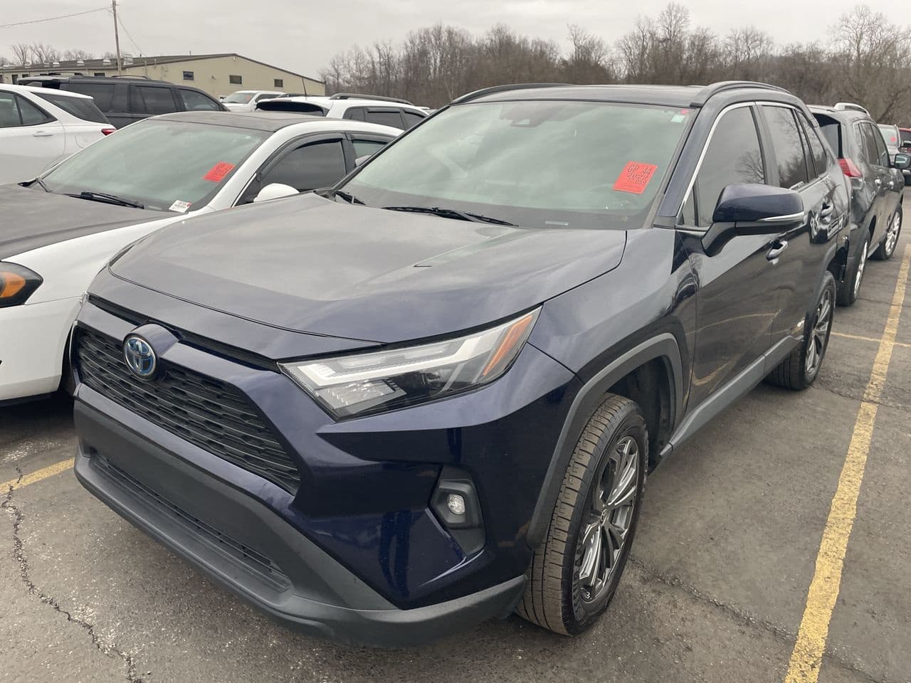 2022 Toyota RAV4 XLE Premium — photo 3