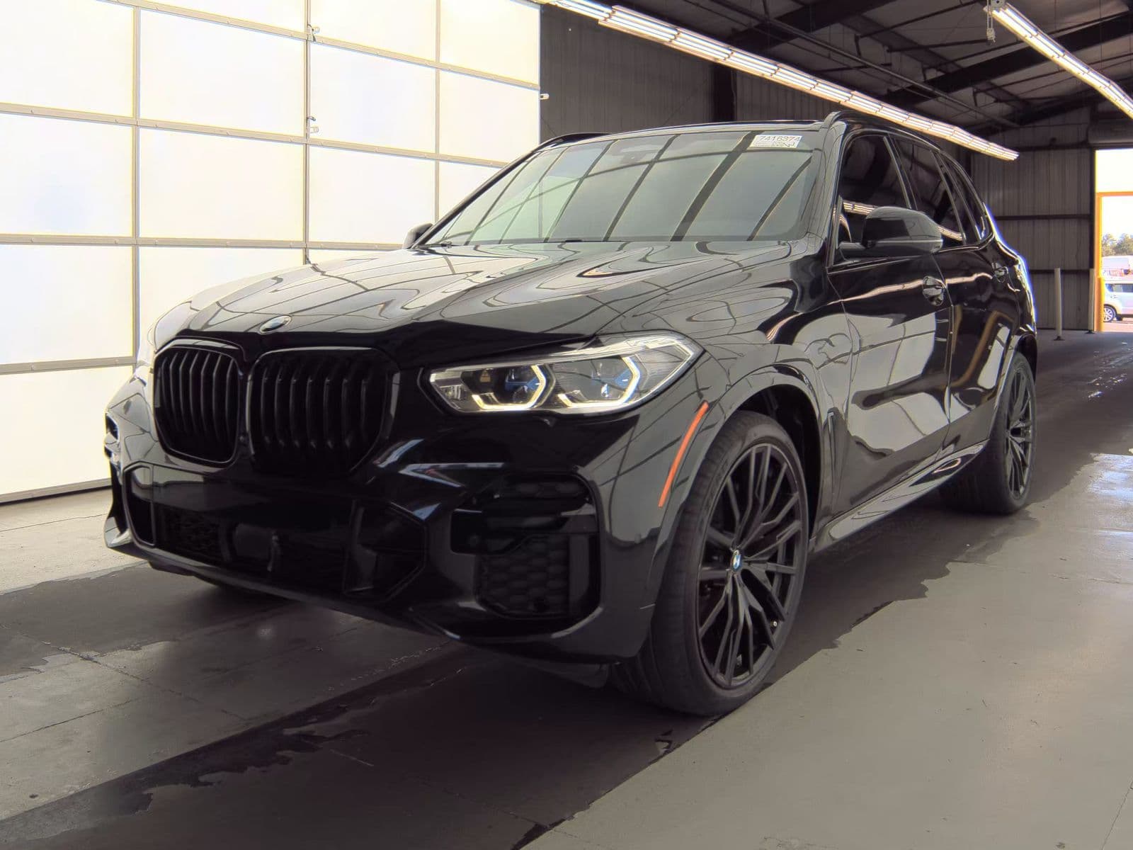 2022 BMW X5 — photo 2